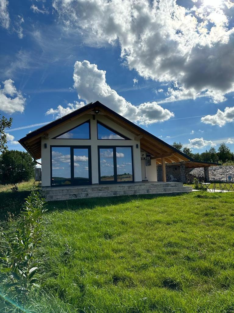Casa Moderna In Sinteu - Intersectia Intre Modern Si Linistea Naturii Huta Voivozi Eksteriør bilde