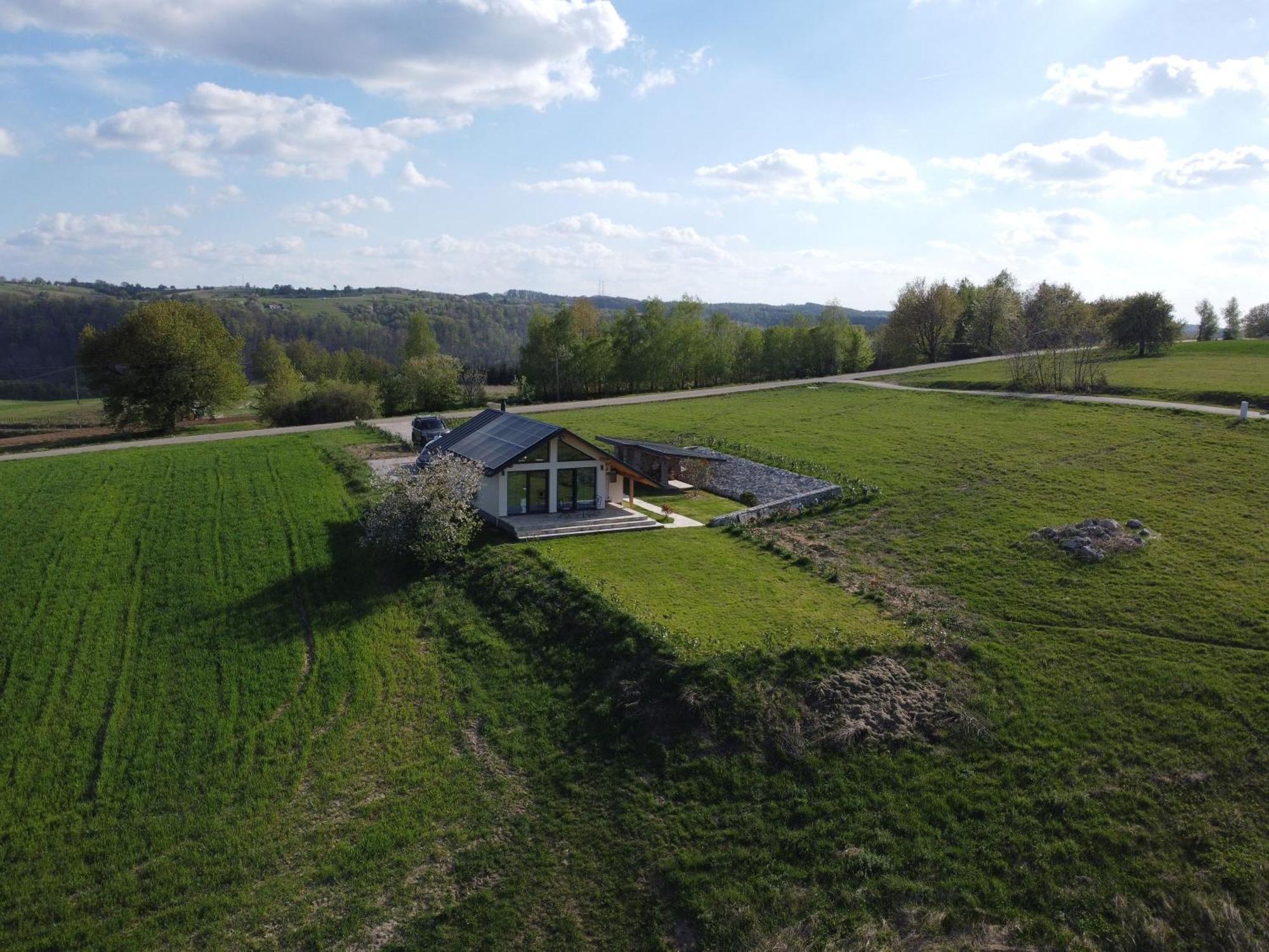 Casa Moderna In Sinteu - Intersectia Intre Modern Si Linistea Naturii Huta Voivozi Eksteriør bilde