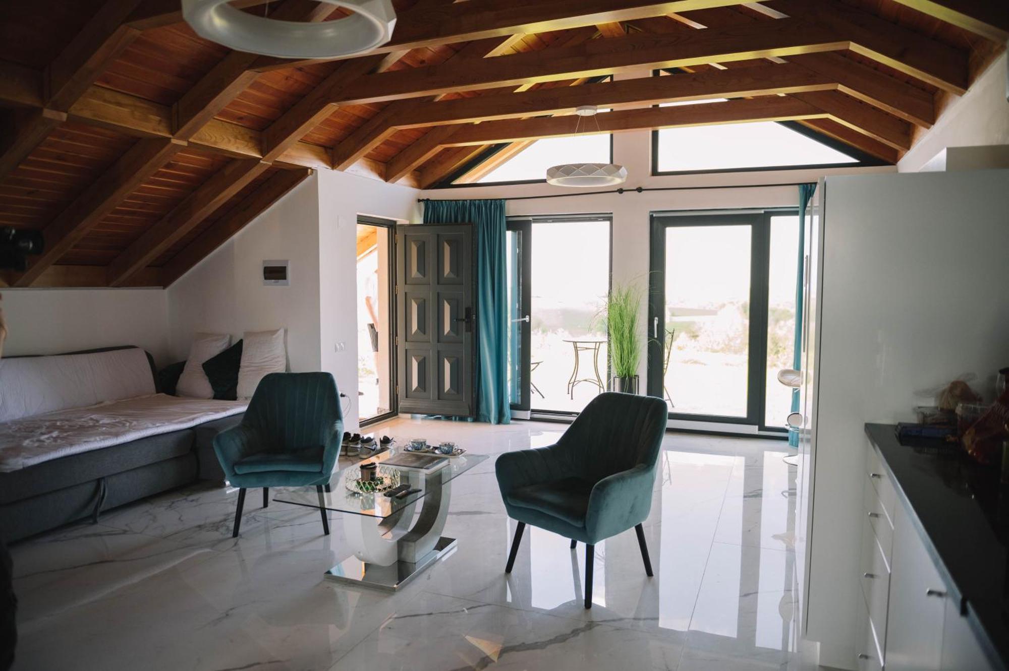 Casa Moderna In Sinteu - Intersectia Intre Modern Si Linistea Naturii Huta Voivozi Eksteriør bilde